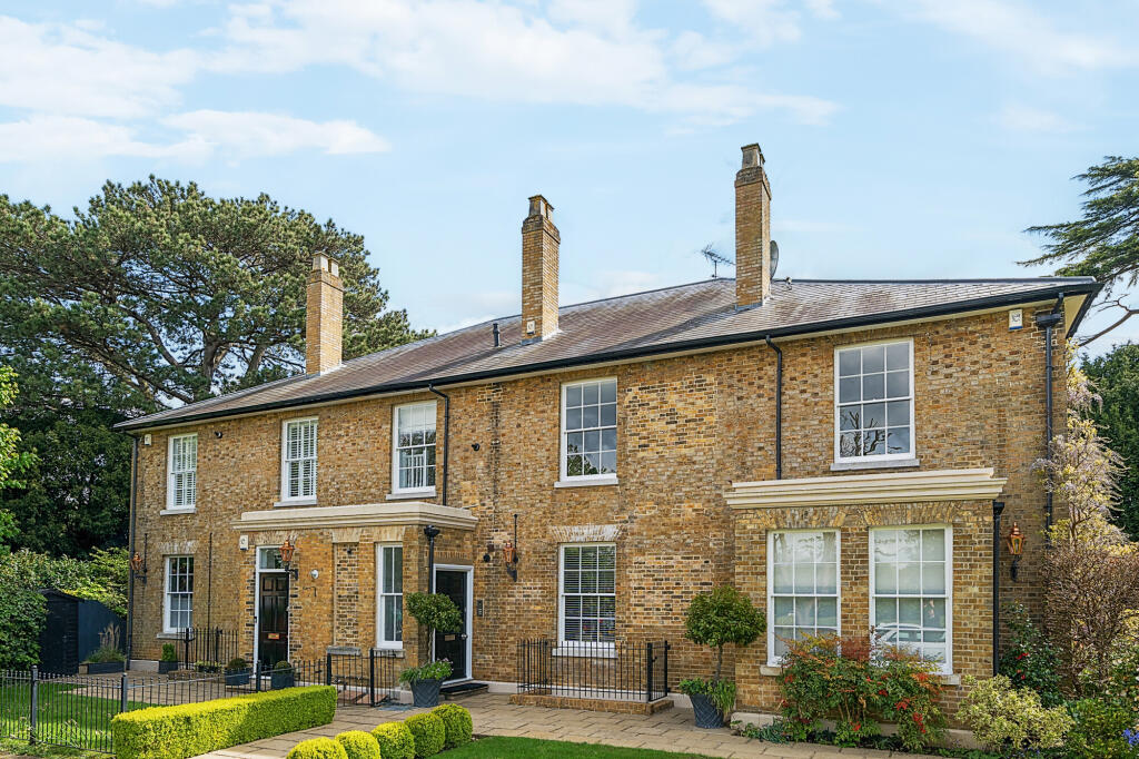 Main image of property: Little Green Lane, Croxley Green, WD3
