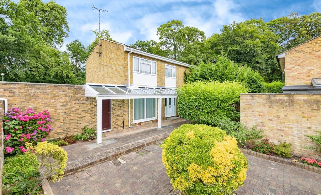 Main image of property: Stanbury Avenue, Watford, WD17
