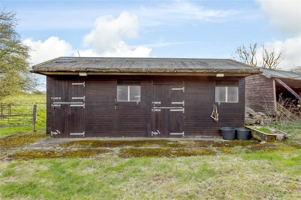 5 bedroom detached house for sale in Great Sarratt Hall Cottage