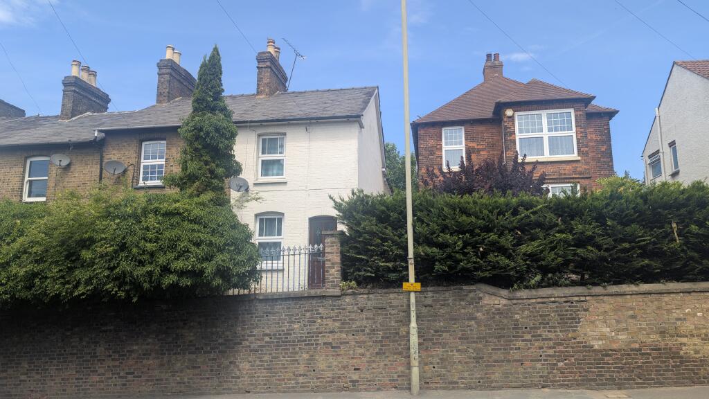 Main image of property: Dunmow Road, Bishop's Stortford, Hertfordshire, CM23