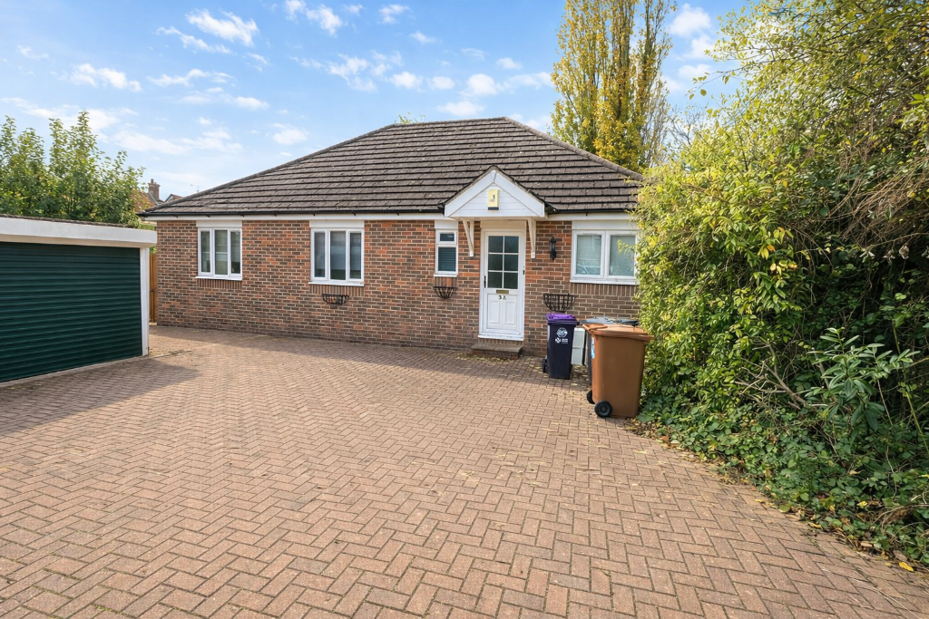 Main image of property: Rhodes Avenue, Bishop's Stortford, Hertfordshire, CM23