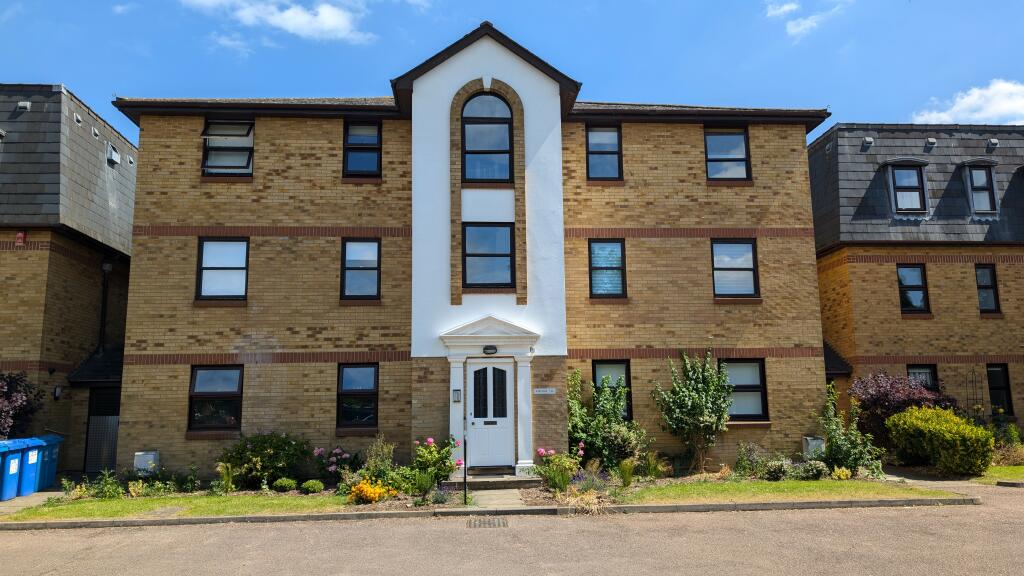 Main image of property: Cygnet Court, Stort Road, Bishop's Stortford, Hertfordshire, CM23