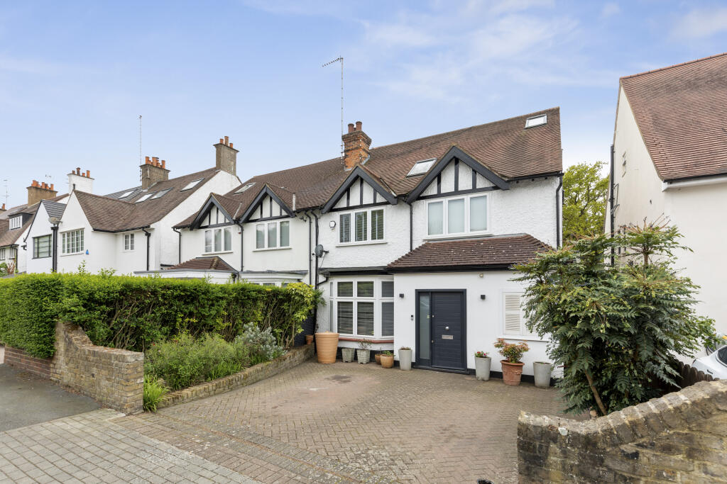Main image of property: Hodford Road, London, NW11