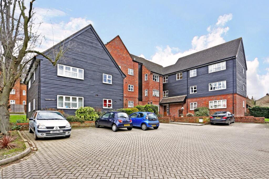 2 bedroom apartment for rent in Parsonage Road Rickmansworth WD3