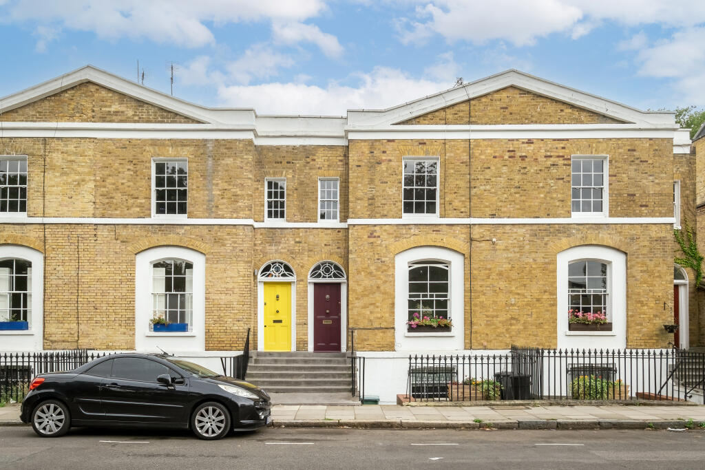 2 bedroom for sale in Shepperton Road, London, N1