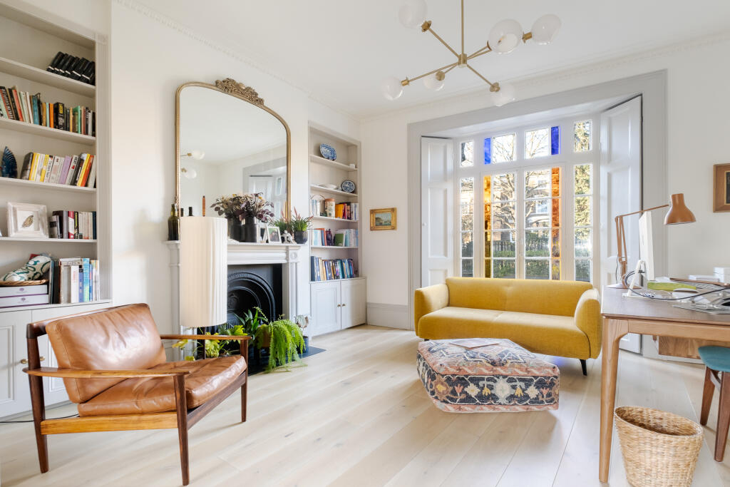 Main image of property: Canonbury Grove, London, N1