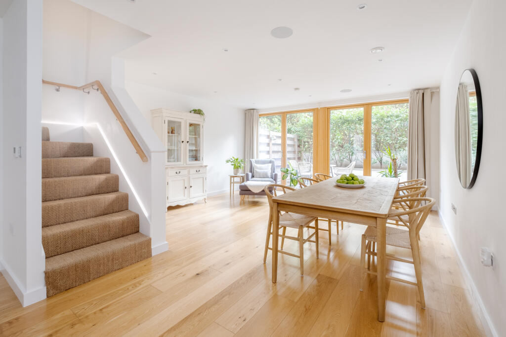 Main image of property: Compton Avenue, London, N1