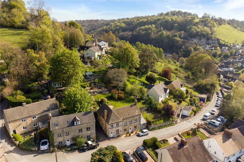 4 bedroom detached house for sale in Stroud, GL5