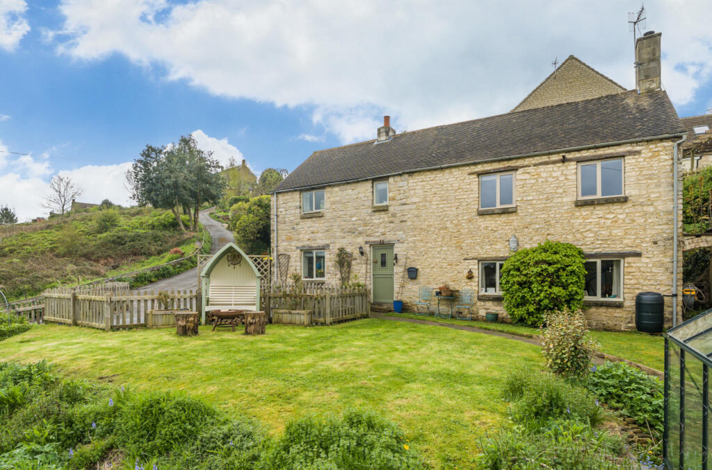 4 bedroom detached house for sale in Windsoredge Lane, Nailsworth, GL6