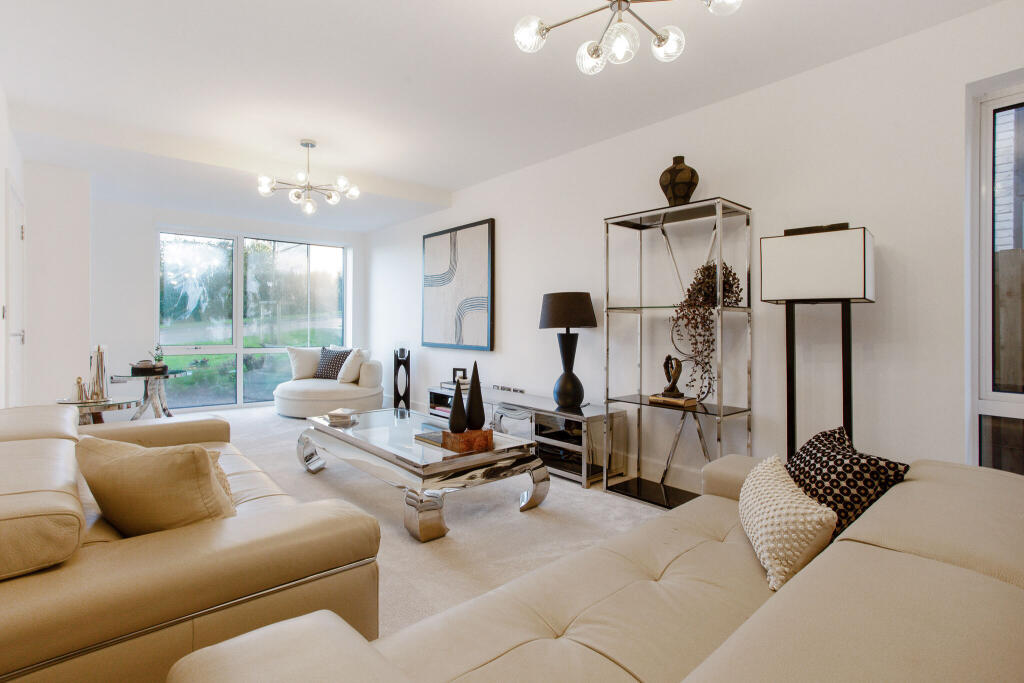 Main image of property: The Oaks, Stonehouse, GL10
