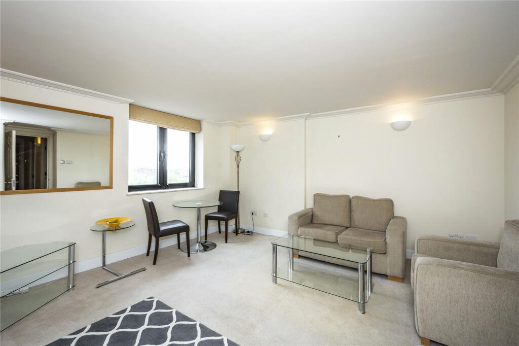 1 bedroom flat for sale in Point West, London, SW7