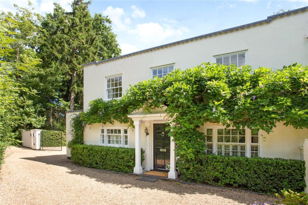 4 bedroom house for sale in Woodside Road, Winkfield, Windsor