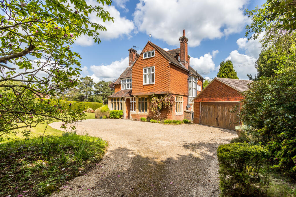 6 bedroom detached house for sale in Florance Lane, Groombridge, TN3