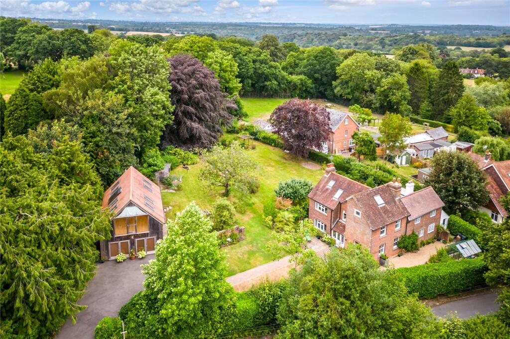 5 bedroom detached house for sale in Osmers Hill, Wadhurst, TN5