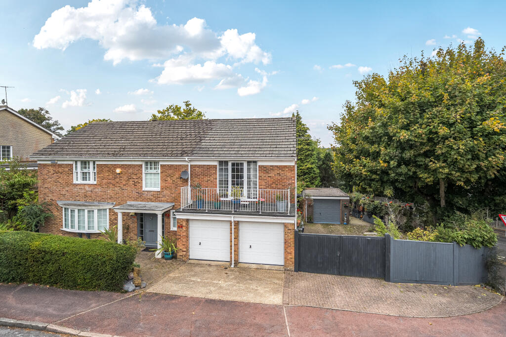 Main image of property: Clarendon Way, Tunbridge Wells, TN2