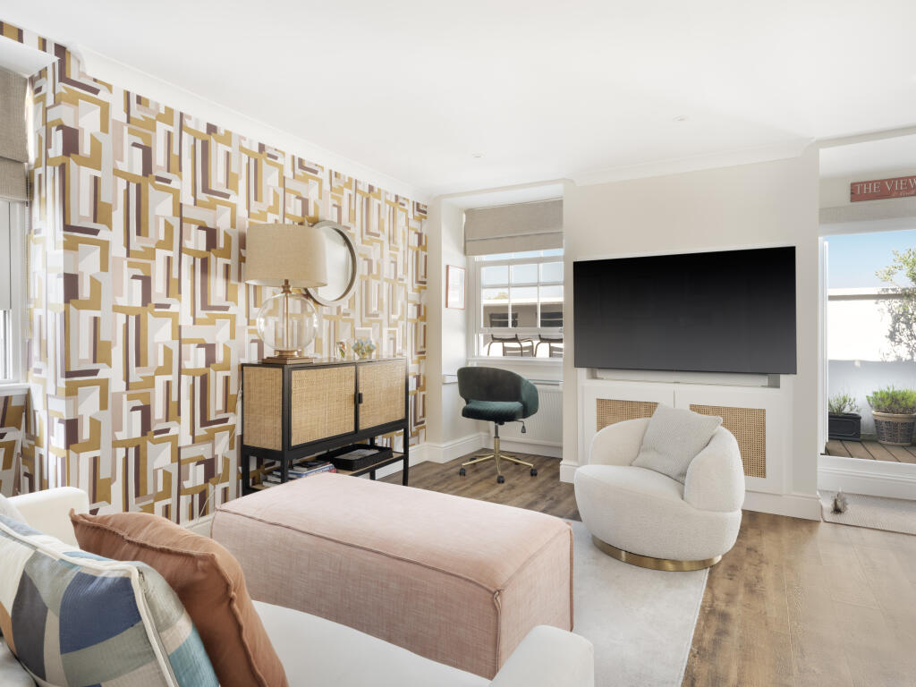 Main image of property: St. Georges Drive, London, SW1V