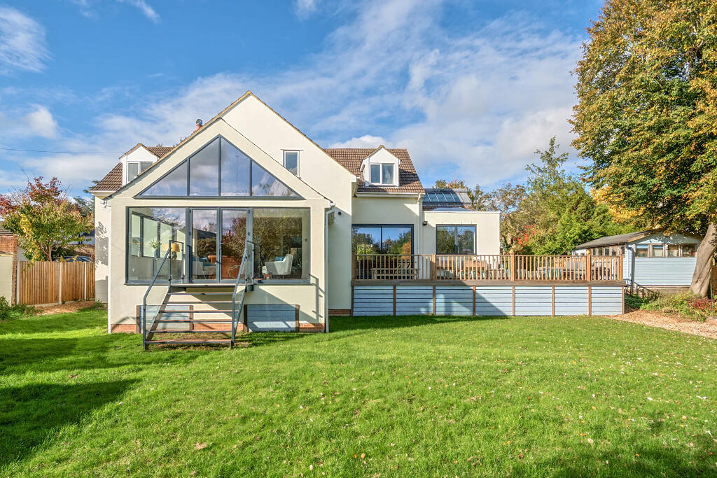 Main image of property: Thames Street, Sunbury-On-Thames, TW16