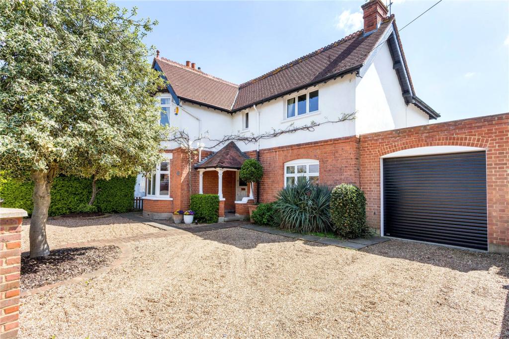 4 bedroom detached house for sale in Halliford Road, SunburyonThames