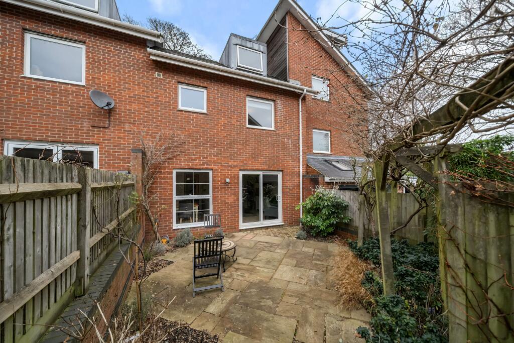 3 bedroom house for sale in Athelstan Road, Winchester, SO23