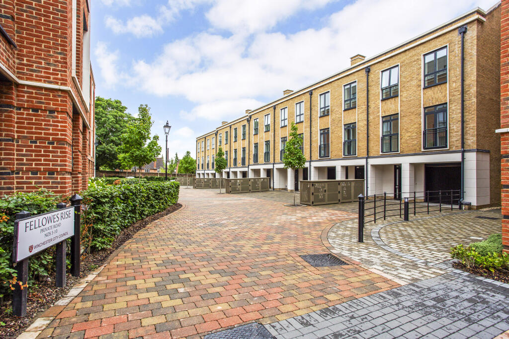 Main image of property: Fellowes Rise, Winchester, SO22