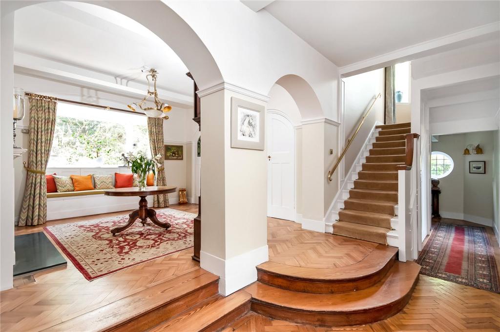 6 bedroom detached house for sale in Quarry Road, Winchester, Hampshire