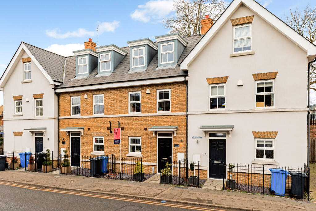 Main image of property: 140 St. Leonards Road, Windsor, SL4