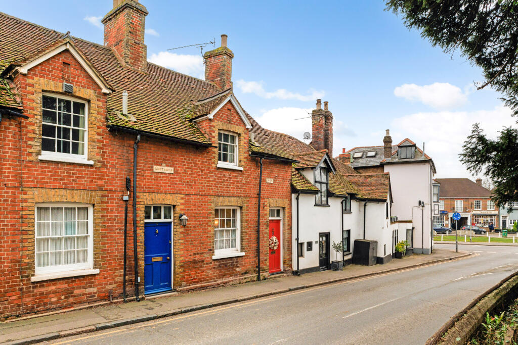 Main image of property: London Road, Datchet, SL3