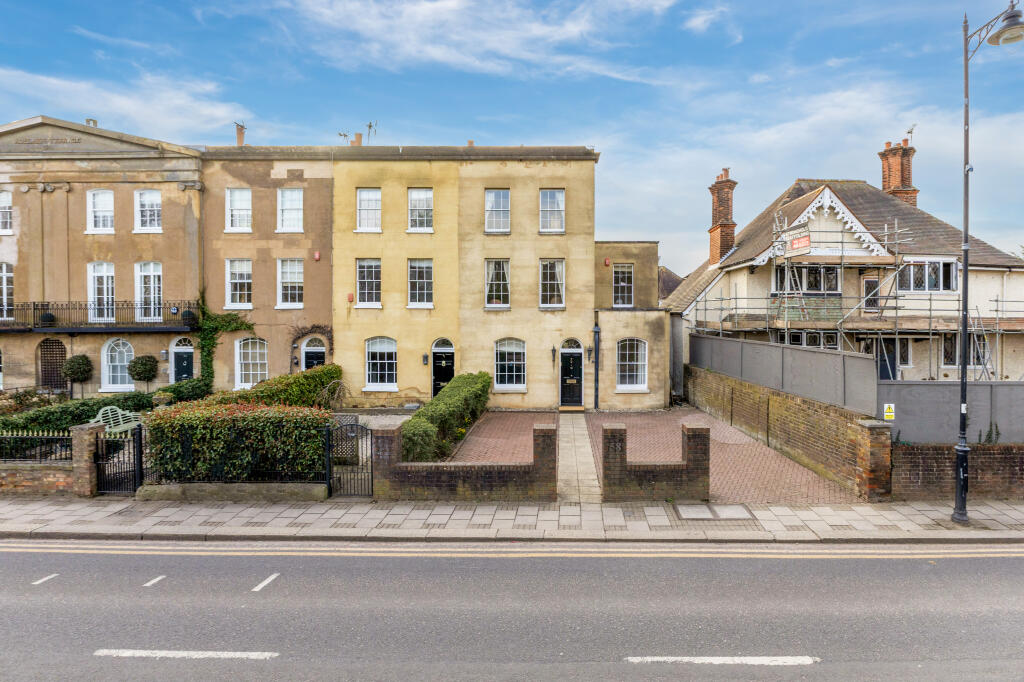 Main image of property: Kings Road, Windsor, SL4