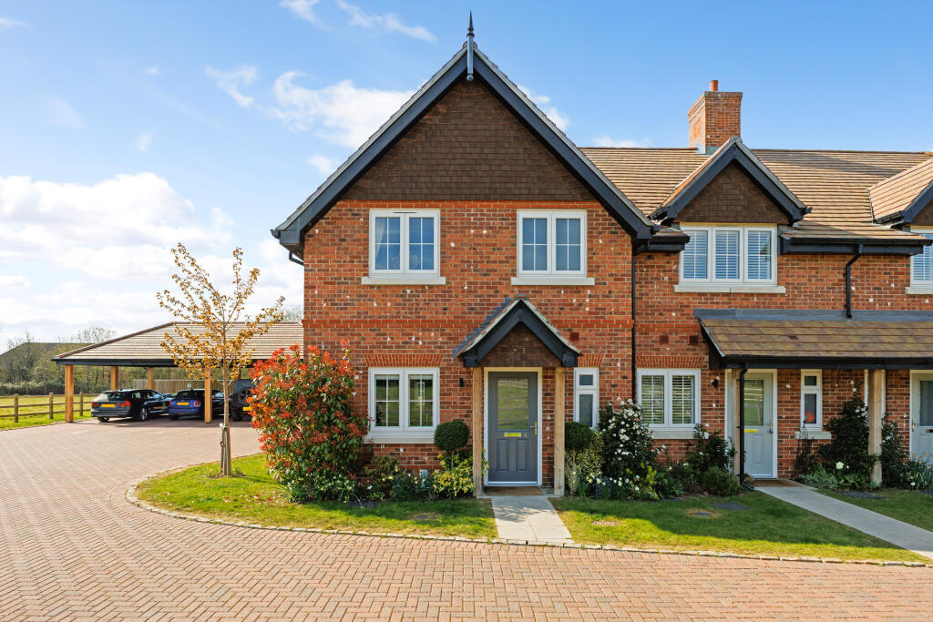 Main image of property: Moat Farm Close, Windsor, SL4