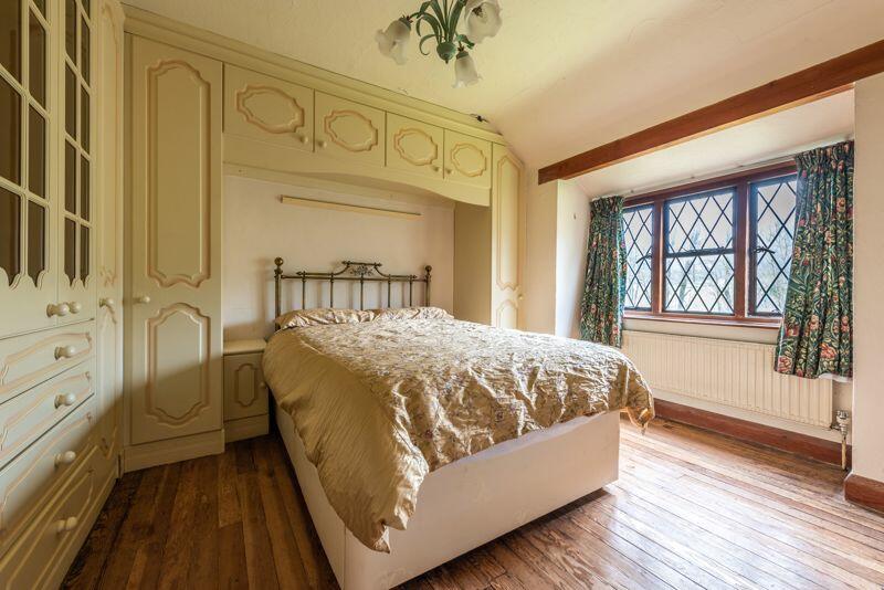 4 bedroom detached house for sale in East Horsley, KT24