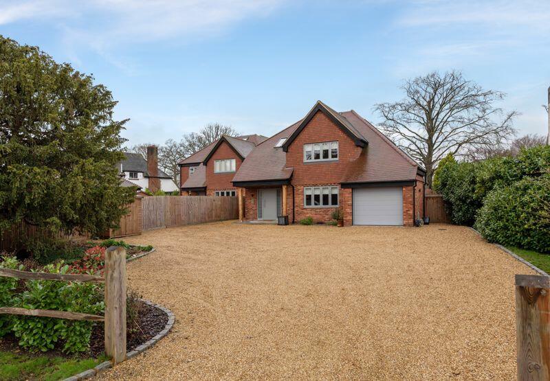 5 bedroom detached house for sale in East Horsley, KT24