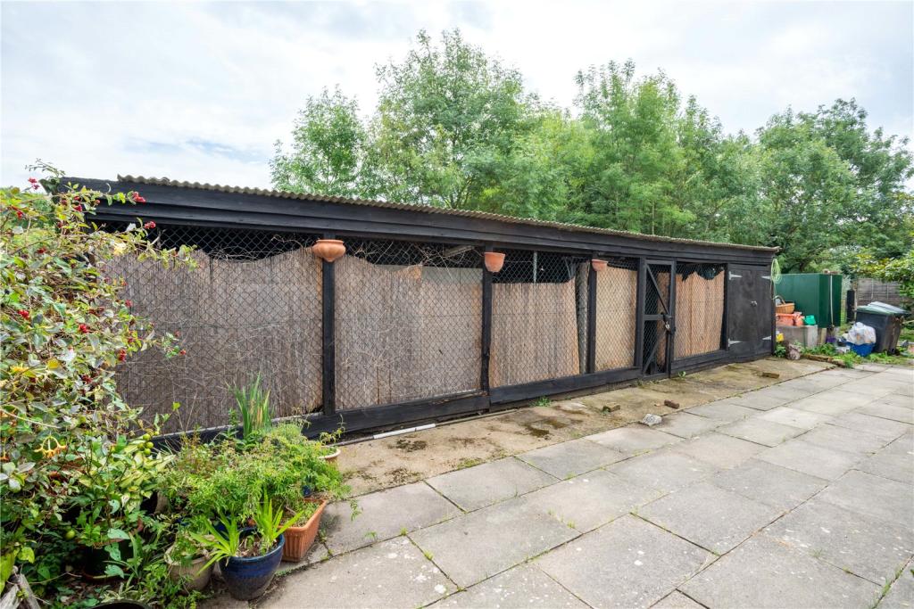 4 bedroom detached house for sale in Epping Road, Roydon, Harlow, Essex