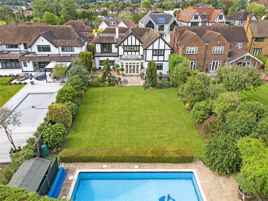 Main image of property: Spareleaze Hill, Loughton, Essex, IG10