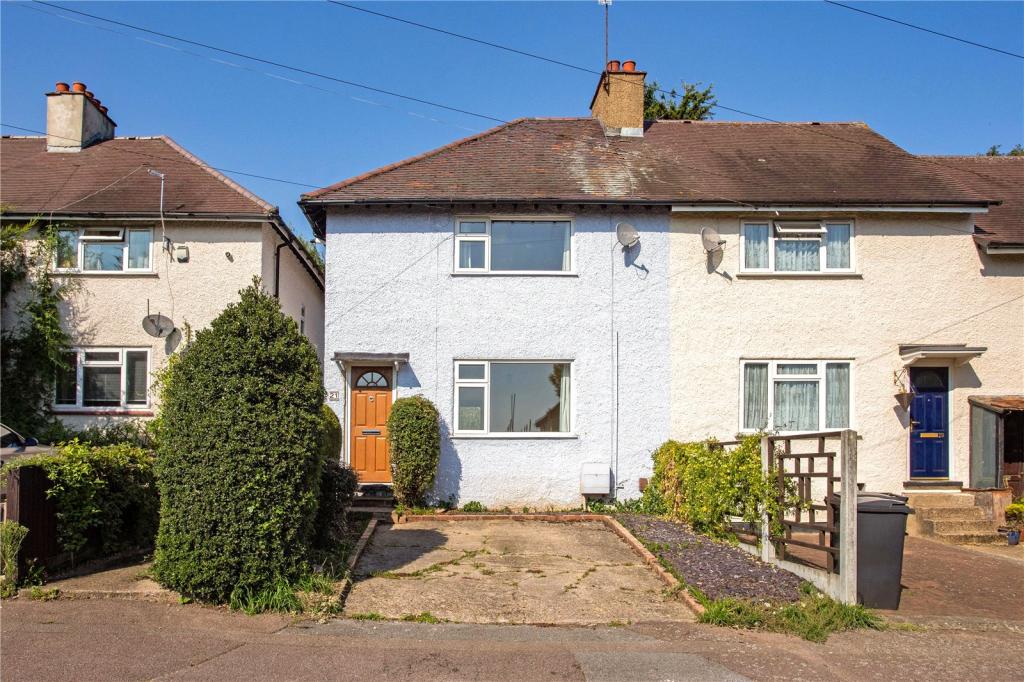 2 bedroom semidetached house for sale in Goldings Road, Loughton