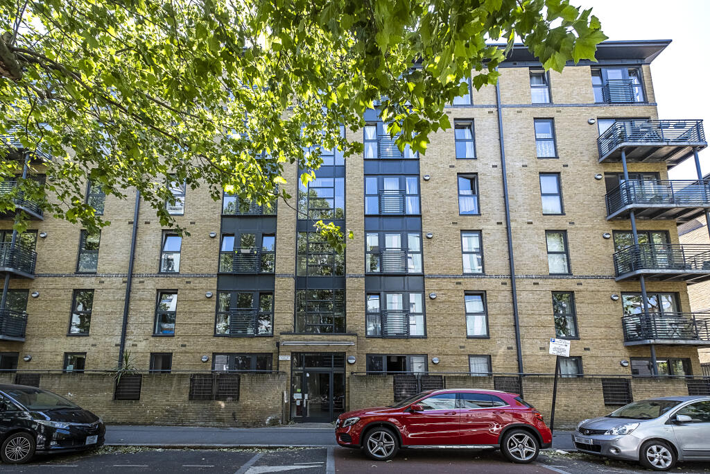 Main image of property: 124 Spa Road, London, SE16