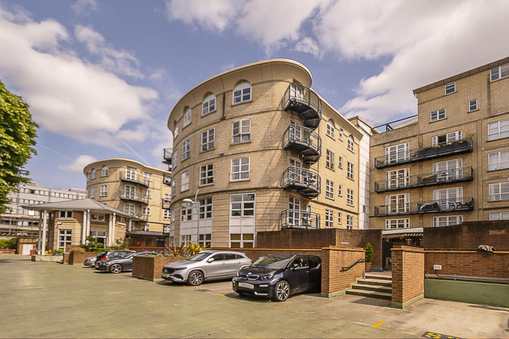 Main image of property: Worple Road, London, SW19