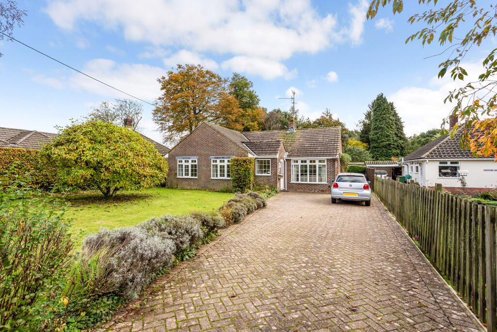 3 bedroom detached bungalow for sale in Hussell Lane, Medstead, GU34