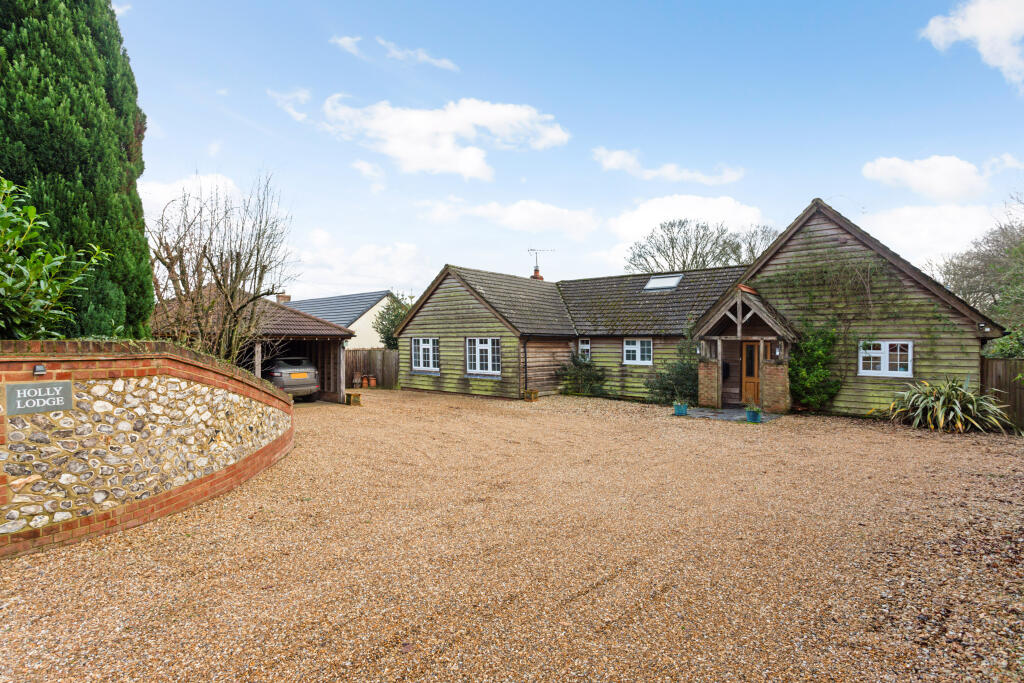 4 bedroom detached house for sale in Soldridge Road, Medstead, GU34