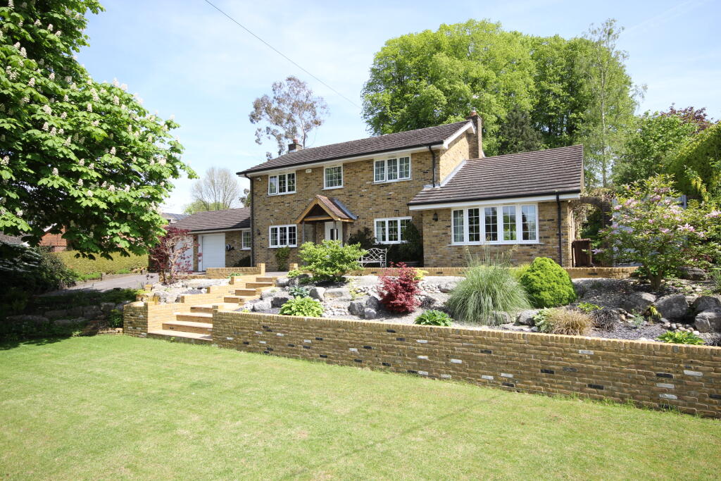 4 bedroom detached house for sale in Lymington Bottom, Four Marks, GU34