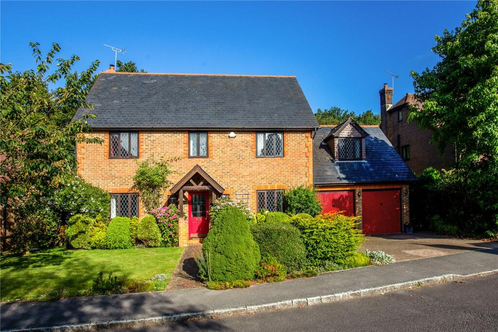 5 bedroom detached house for sale in Kingswood Rise, Four Marks, GU34