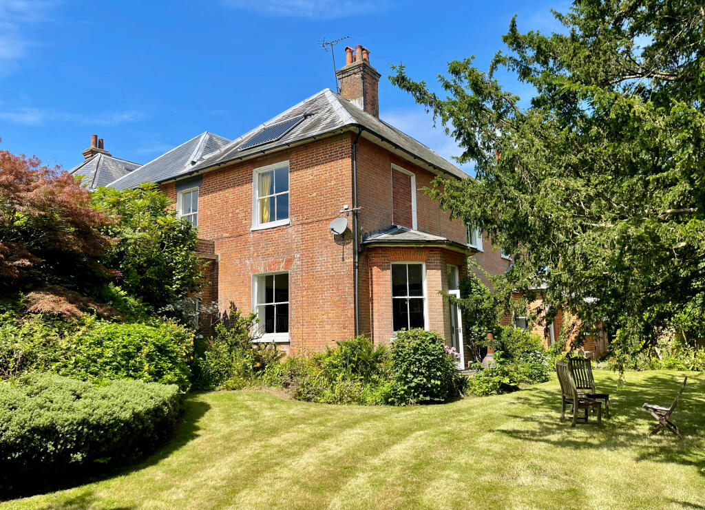 3 bedroom semidetached house for sale in Worldham Hill, East Worldham