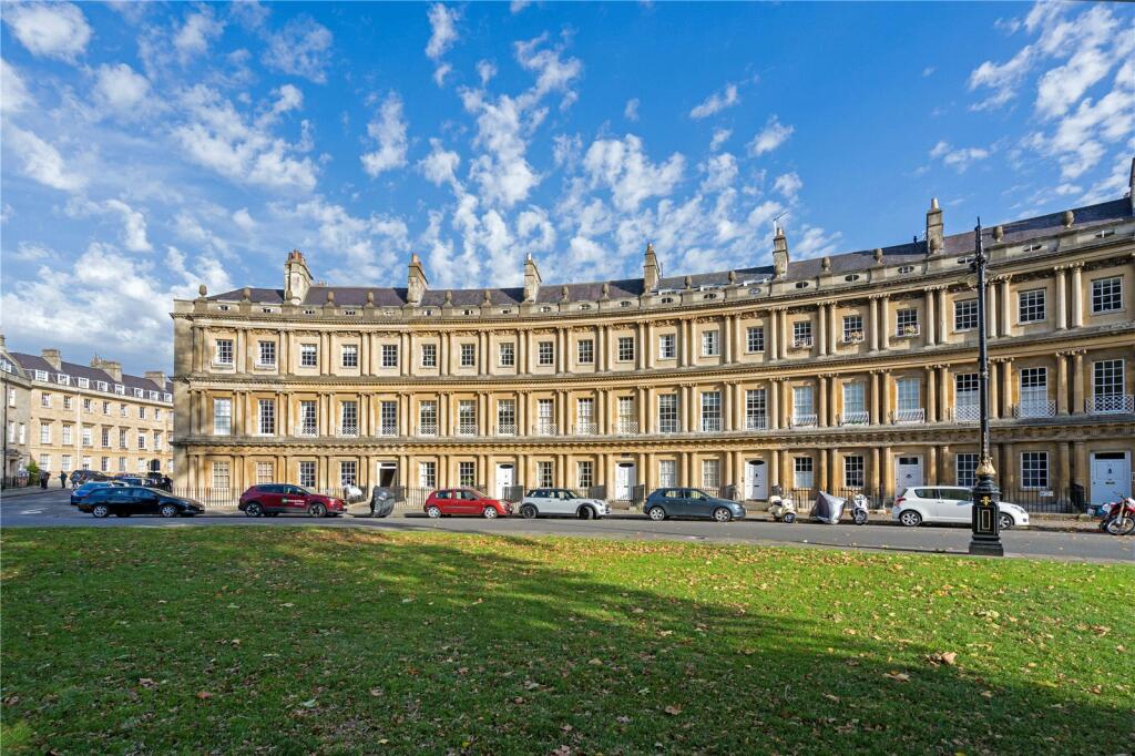 2 bedroom flat for sale in The Circus, BATH, BA1