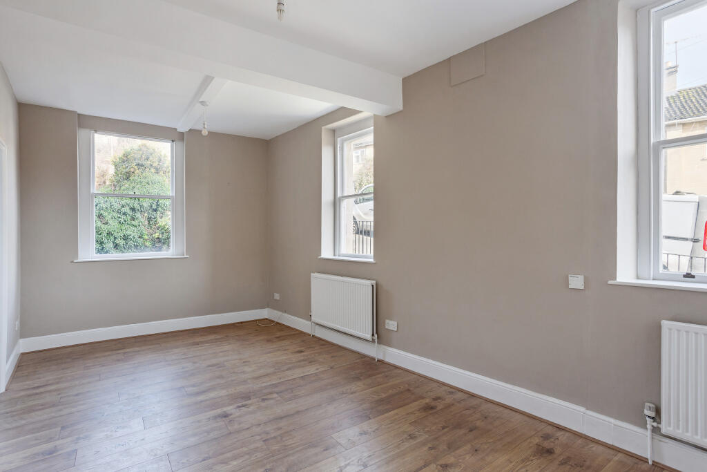 Additional property image - Upper East Hayes, BATH, BA1