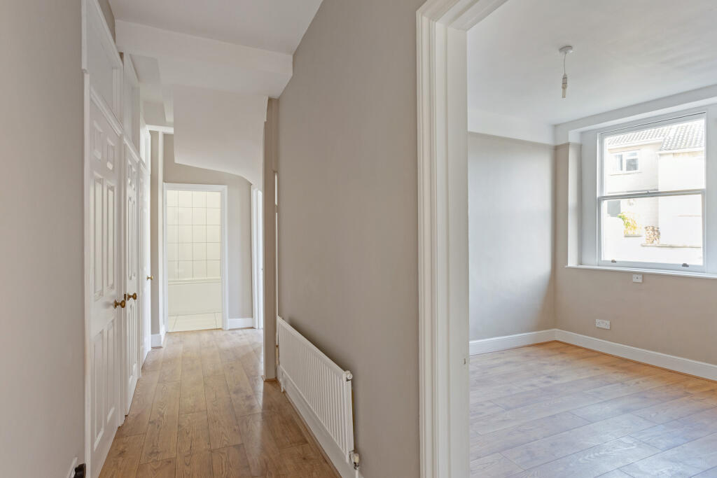 Additional property image - Upper East Hayes, BATH, BA1