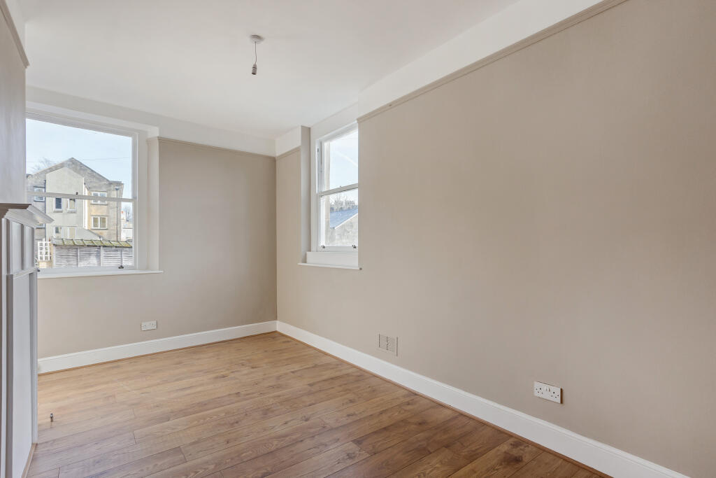 Additional property image - Upper East Hayes, BATH, BA1