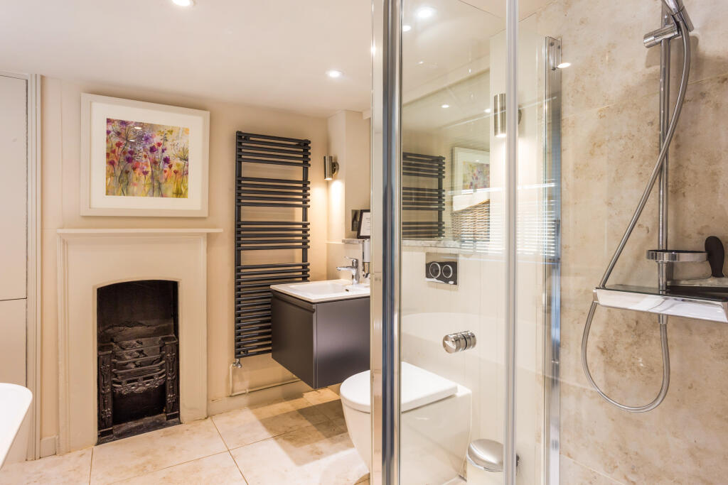 Additional property image - Monmouth Street, BATH, BA1