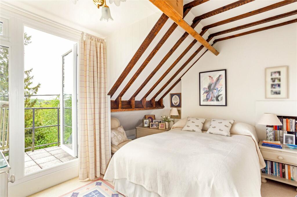 Additional property image - Barton Orchard, Bradford-On-Avon, BA15