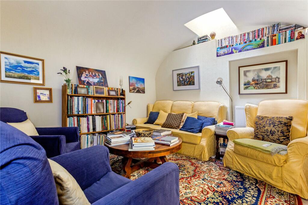 Additional property image - Barton Orchard, Bradford-On-Avon, BA15
