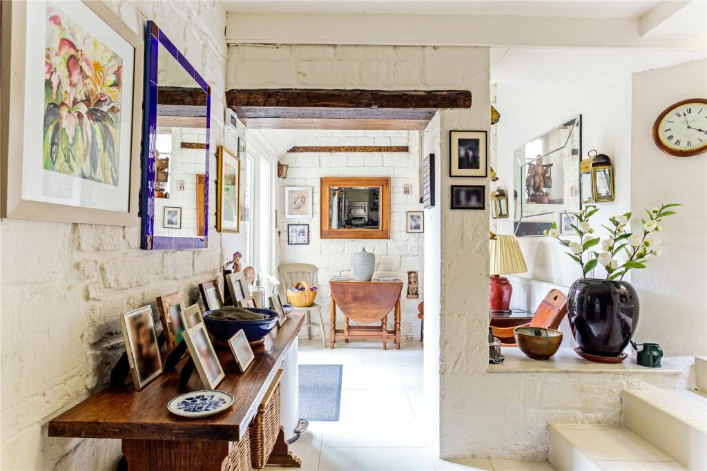 Additional property image - Barton Orchard, Bradford-On-Avon, BA15
