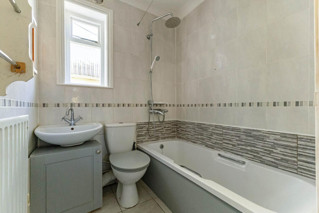Additional property image - Eastbourne Avenue, Bath, BA1